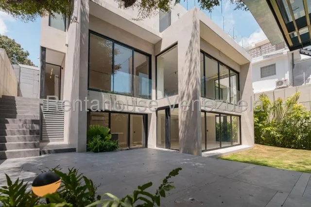Casa En Venta,la Castellana Mls #25-17217 Sc