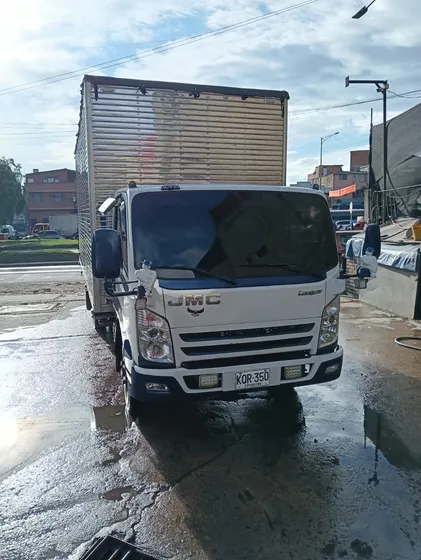 Camion Jmc - Motor Isuzu 4hk1 Convencional.