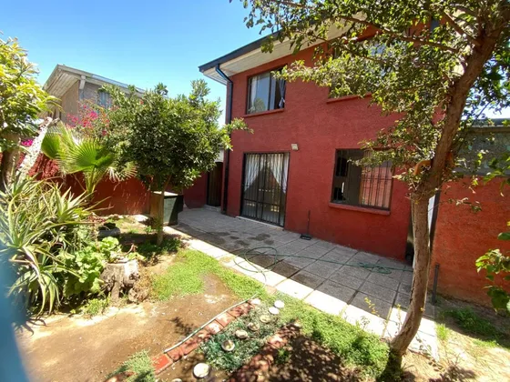 Se Vende Casa Ubicado En La Comuna De Maipu Santiago