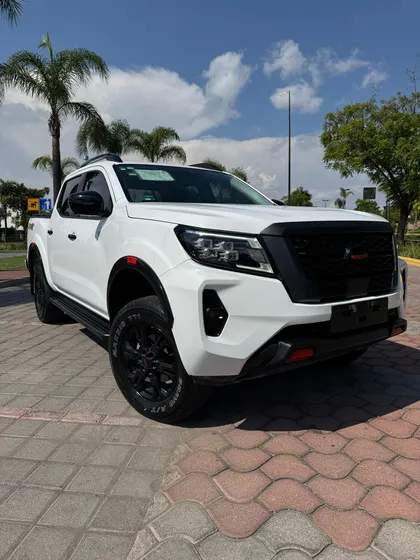 Nissan Np300 Frontier Pro 4x 4x4