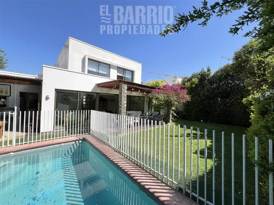 Casa En Venta De 3 Dorm. En Chamisero, Chicureo, Colina
