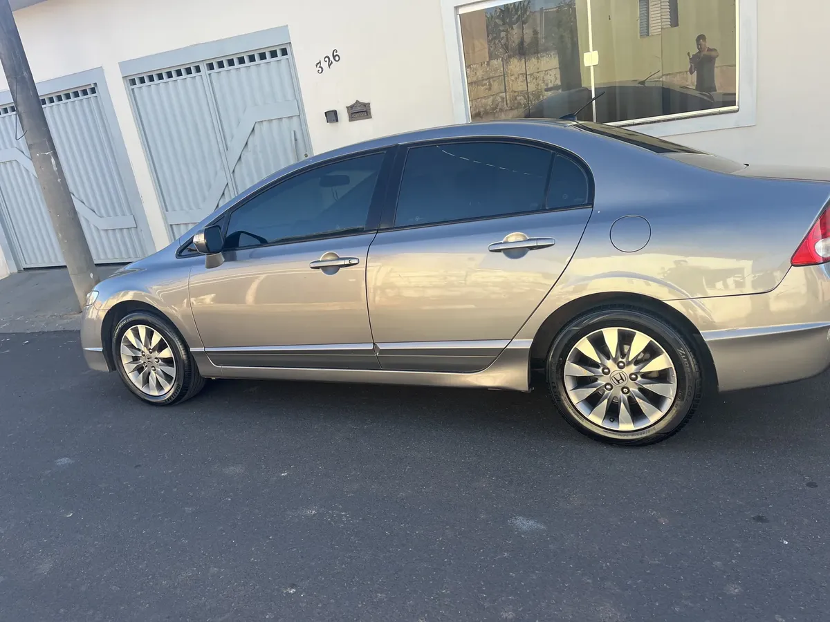 Honda Civic 2011 1.8 Lxl Couro Flex 4p — foto 4
