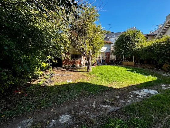 Casa En Venta De 285mts2 De Terreno Sobre Calle Loria, Palomar