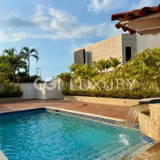 Cgi+ Luxury Lecheria Vende Acogedora Casa En Las Villas, Ubicada En Campo De Golf 