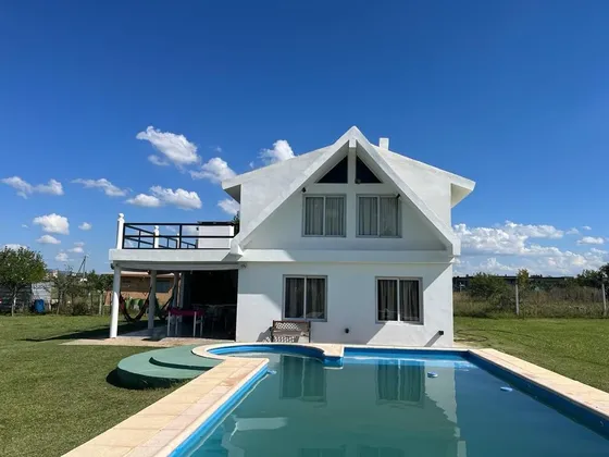 Casa En Venta 3 Dormitorios Con Escritura - Potrero De Garay
