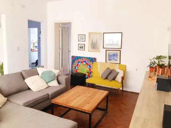 Casa En Venta - 2 Dormitorios 1 Baño - 125mts2 - La Plata