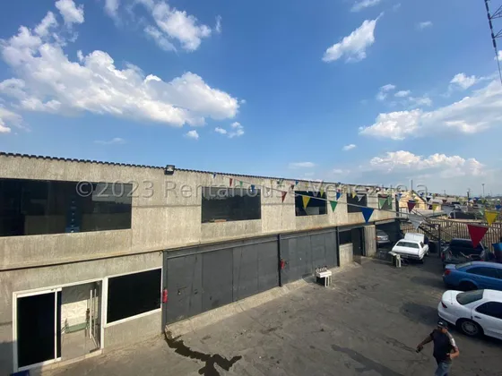 Te Trae Esta Excelente Oportunidad De Inversion Inm La Quizanda Local Comercial Con Area De Terreno De 1438 M2, Area De Construccion De 474,70 M2, Con 5 Locales Comerciales. Valencia 23-23487