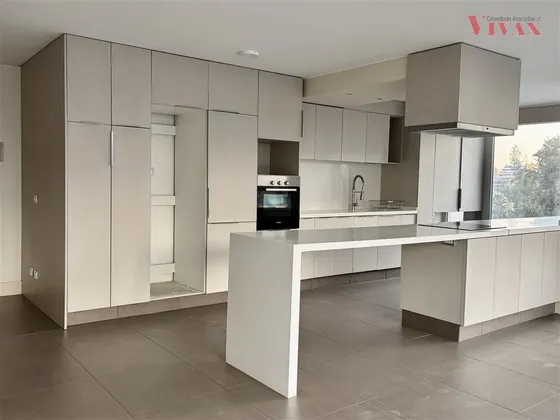 Departamento En Arriendo En Vitacura, Cerca De Parque Arauco