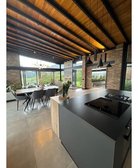 Hermosa Casa En Venta Vía La Ceja/ Rionegro. Unidad Cerrada