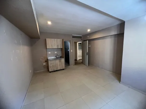En Venta En Caseros Centro Gran Oficina De 48m2 Con Baño Y Cocina Sectorizada F: 10222