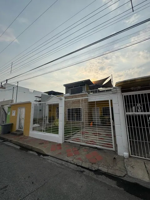 Venta Casa Quinta, La Morita Urbanización Los Astros   022js 