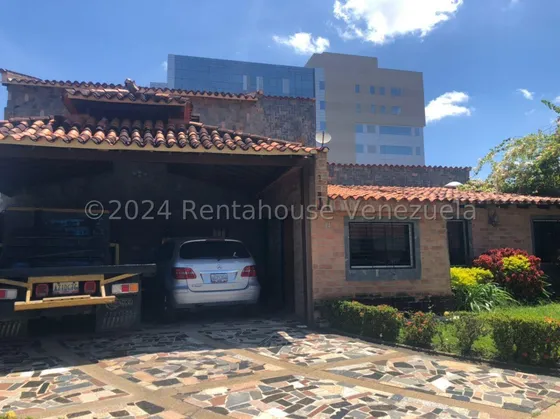 Se Alquila Casa En La Mejor Zona   25-4978