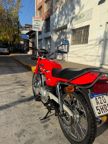 Suzuki Ax100 Año 2024