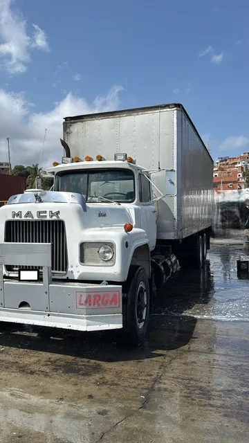 Mack R600 Cava De Aluminio En Perfectas Condiciones De Uso.