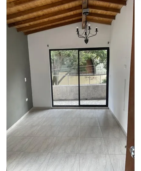 Se Vende Apartamento De Tres Niveles En Los Ángeles, La Candelaria