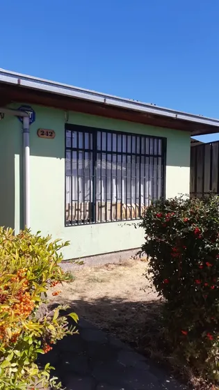 Casa Remodelada, Ampliada Y Bien Ubicada