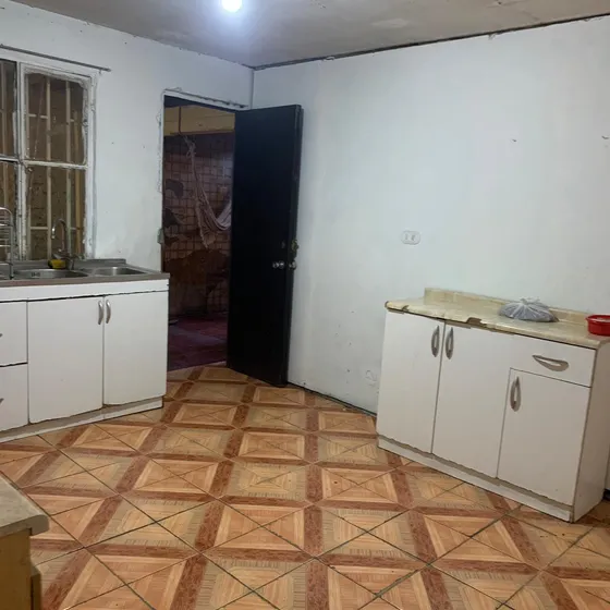 Se Vende Casa + 1 Depto En El 2do Piso En Cerro Navia