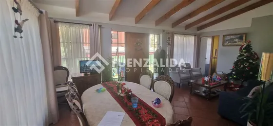 Casa En Venta De 4 Dorm. En Quilpué