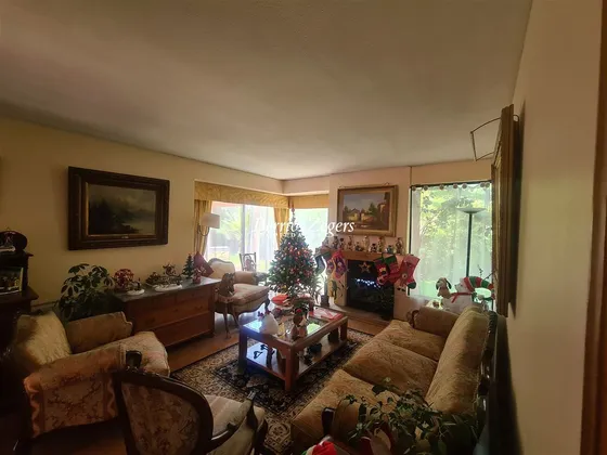 Casa En Venta De 7 Dorm. 4 Baños En San Carlos Las Condes