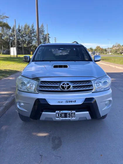 Toyota Hilux Sw4 3.0 Srv I 171cv 4x4