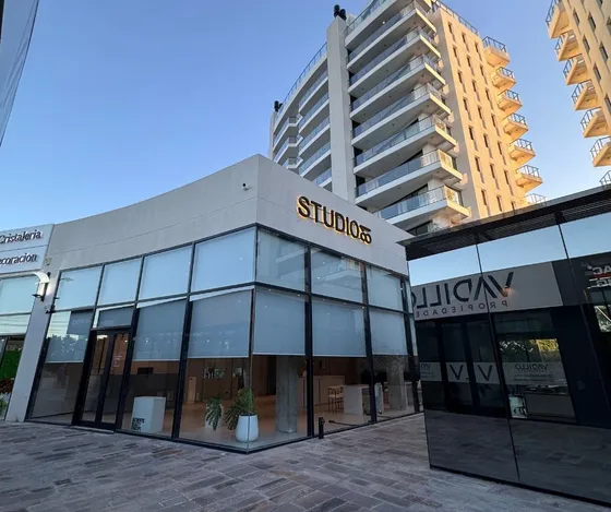 Alquilo Local En Vista Golf Canning De 150 Mts2. 