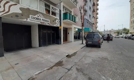 Venta Espacio De Cochera A 50 Mts. De Plaza Colón