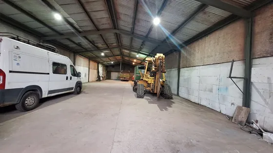 Arriendo Galpón Con Oficina