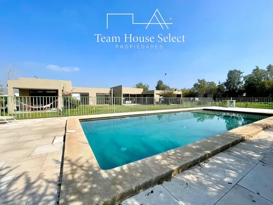 Casa De Un Piso Con Piscina Y Quincho Las Brisas De Chicureo