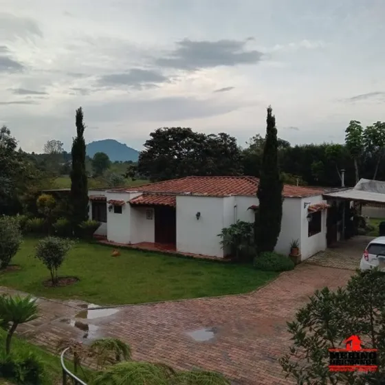 Casa En Venta En La Ceja. Cod V5752