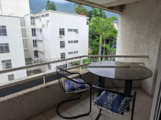 Apartamento En Alquiler En Altamira 25-21017 As