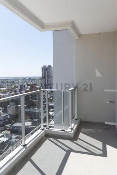 Venta De Departamento En Boulevard, Excelente Vista. Con Cochera