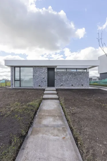 Venta De Casa De 4 Ambientes En San Felipe - Canning
