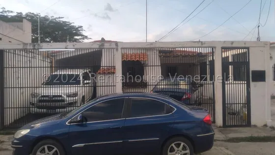 Rosa Rodríguez Vende Casa En El Recreo, Cabudare 25-3354