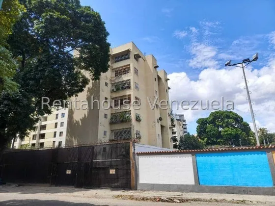 Jg Cod Flex 25-7871 Se Vende Bello Y Espacioso Apartamento En El Paraiso Negociable