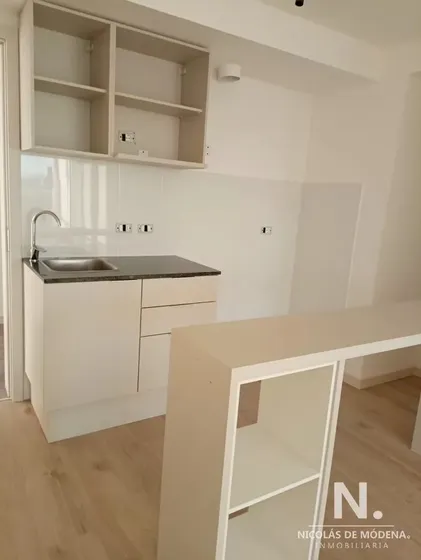 Apartamento En Tres Cruces - Montevideo