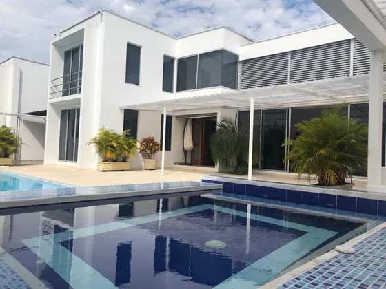 Hermosa Casa Quinta Totalmente Amoblada