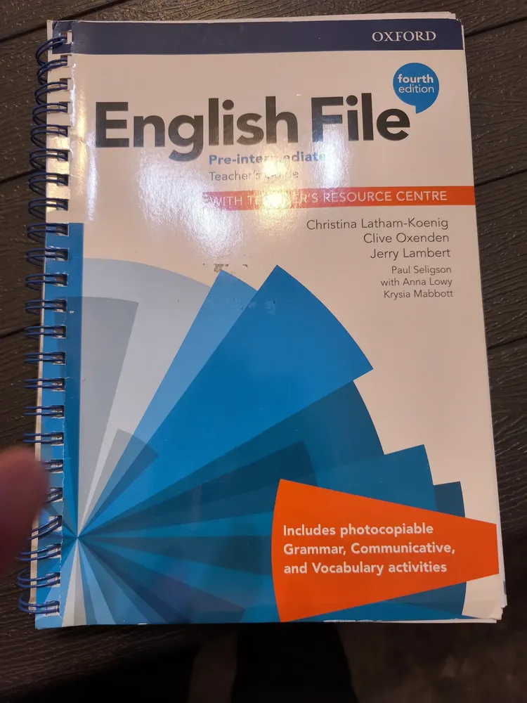 ENGLISH FILE Pre-intermediate・3点セット English File - Pre-intermediate - Multipack A - Student's Bo