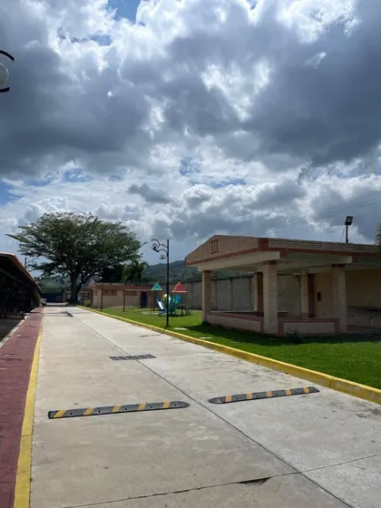Código: 277729 Alquiler Townhouse Amoblado Urb. Villa Fontana, 650$ Mml Solo Clientes
