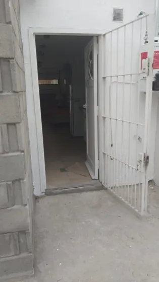 Alquiler  Ph 1 Amb, Pb, Con Patio, Zona Alberti Y Jara