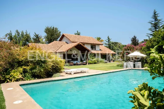 Casa En Exclusivo Condominio De Calera De Tango