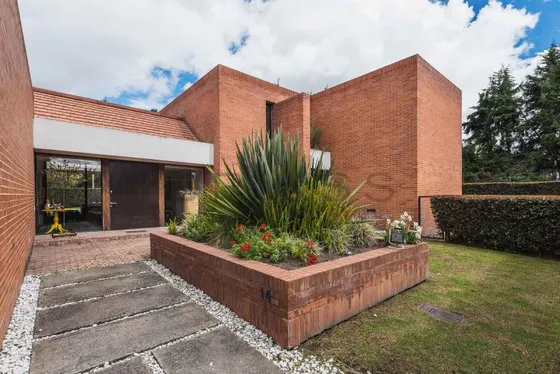 Casa En Arriendo/venta En Guaymaral. Cod V1583