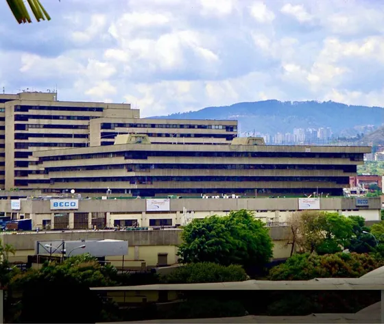 Excelente Oficina En Alquiler En El Ccct De 304,50m2 ,3b,3e