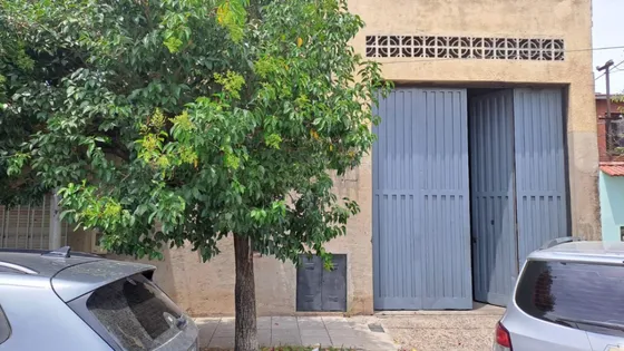 Galpón De 530m2 Con Gas Industrial  Y Hornos De Fundición