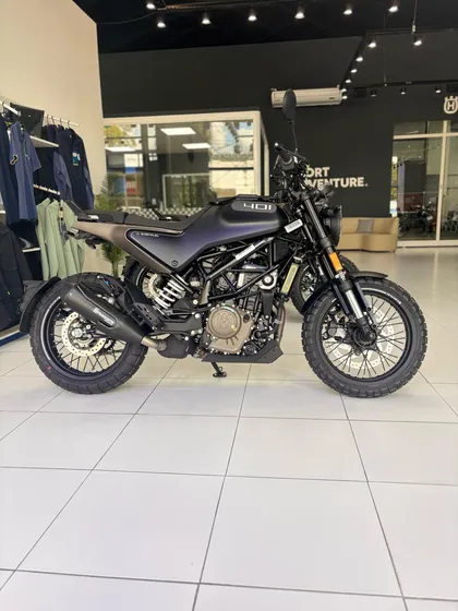 Husqvarna Svartpilen 401 - Precio Contado