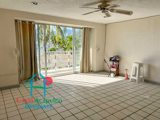 Cad Sol Y Mar C 002. Departamento En Planta Baja: Comodidad, Terraza Y Ubicación Privilegiada