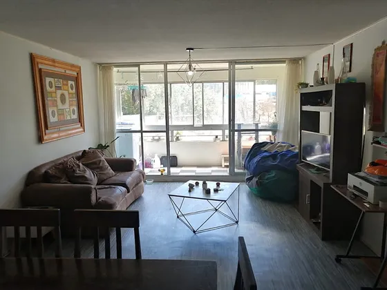 Vendo Amplio Departamento Soleado En Gomez Carreño