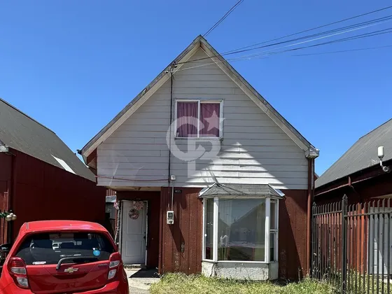 Casa 2 Pisos Con Cabaña En Zona Tranquila Y Familiar.