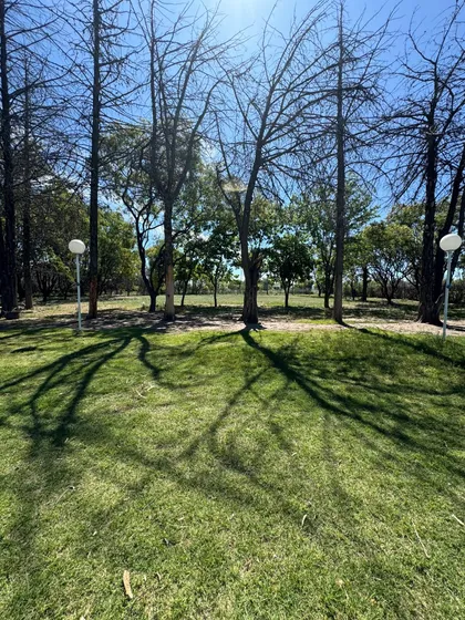 Vendo Terreno Céntrico Con Salida A Av. 9 De Julio Y  A Av. Pedro Vargas. Además, Posee Salón De Evento, Casa Y Piscina!