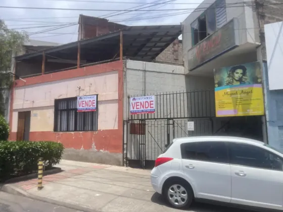 Casa Habitacional Y Comercial