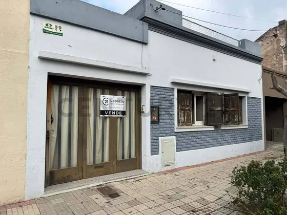 Oportunidad!! Vendemos Casa En Tres Arroyos A Metros De Plaza España